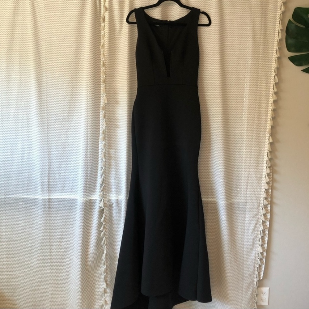 Bebe Black Plunging Neck Sleeveless Prom/Black Tie Gown